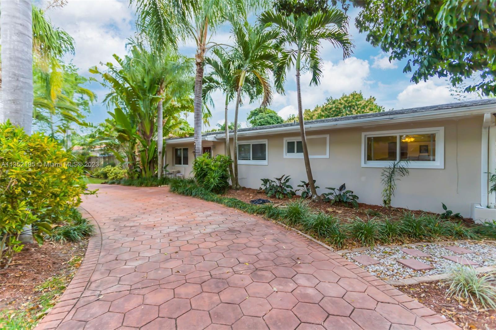 8260 SW 150th Dr, Palmetto Bay FL 33158 photo 3