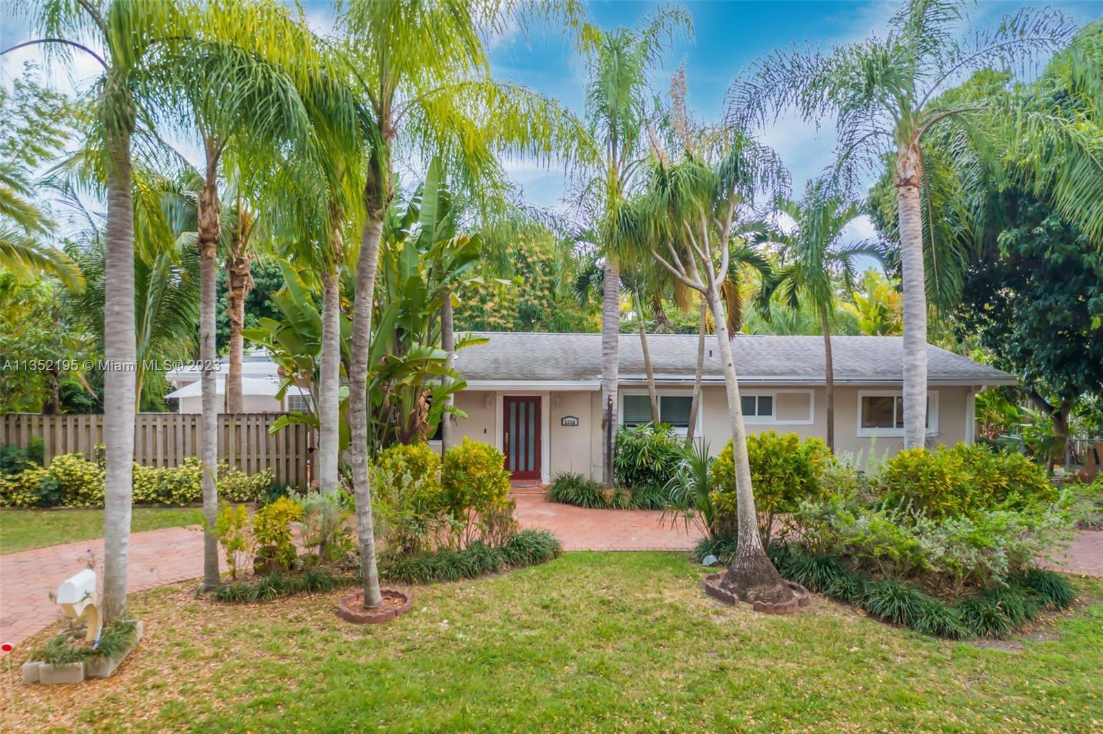 8260 SW 150th Dr, Palmetto Bay FL 33158