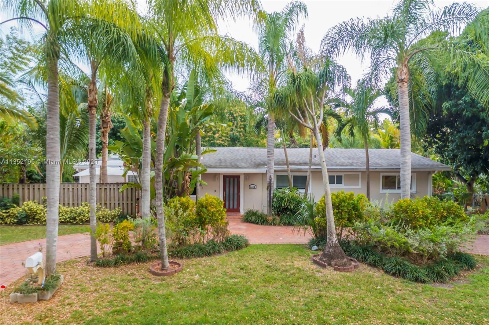 8260 SW 150th Dr, Palmetto Bay FL 33158 photo 5