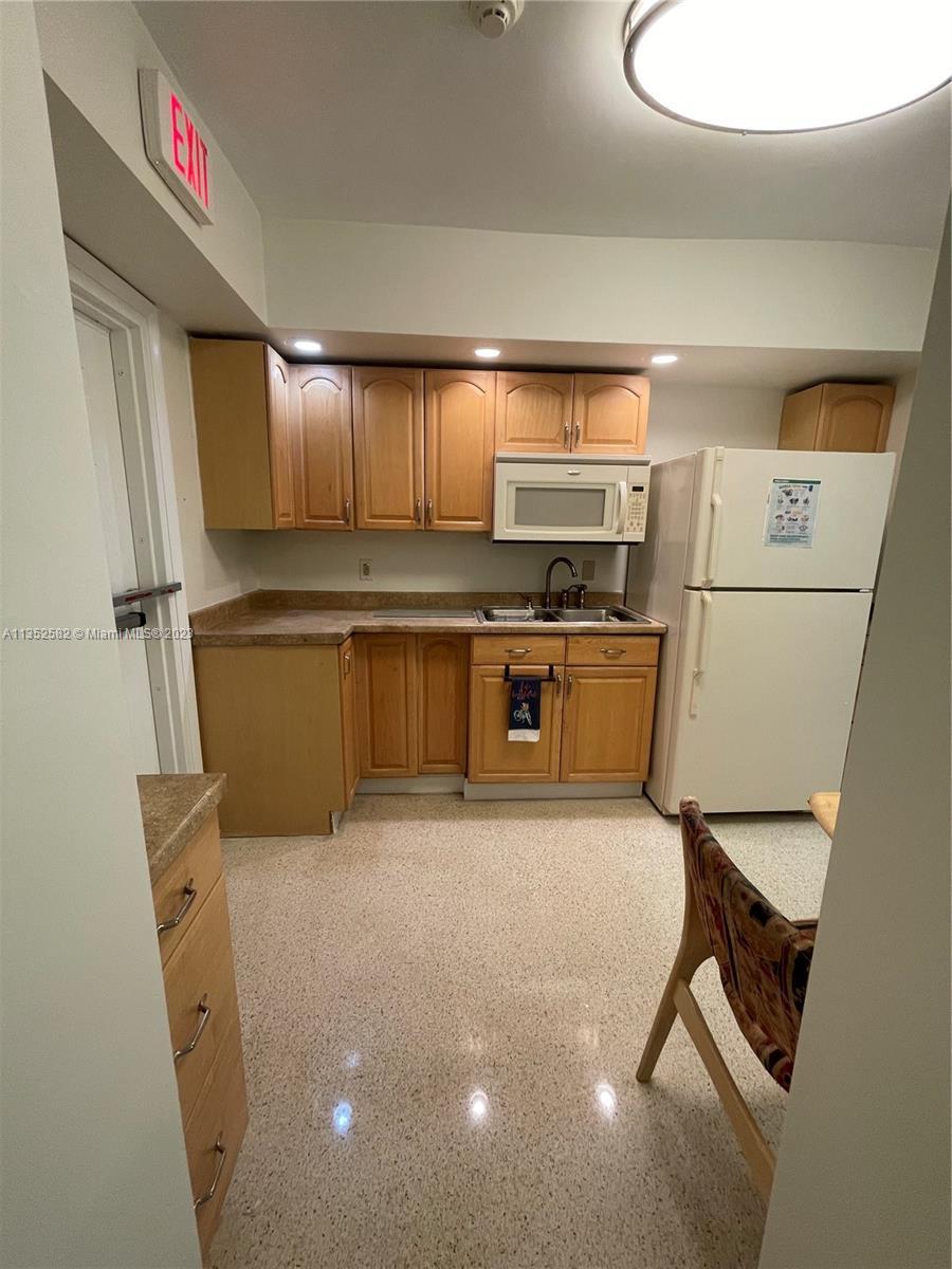 5650 Sheridan St, Hollywood FL 33021 photo 3