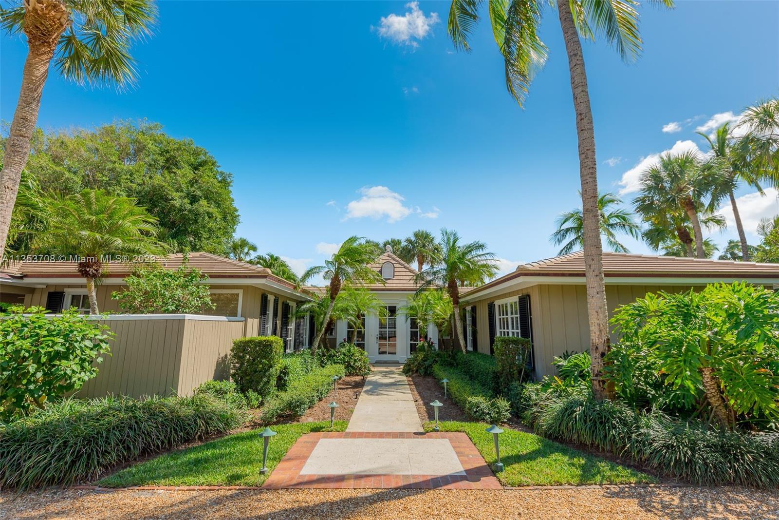 115 Gomez Rd, Jupiter Island FL 33455 photo 2
