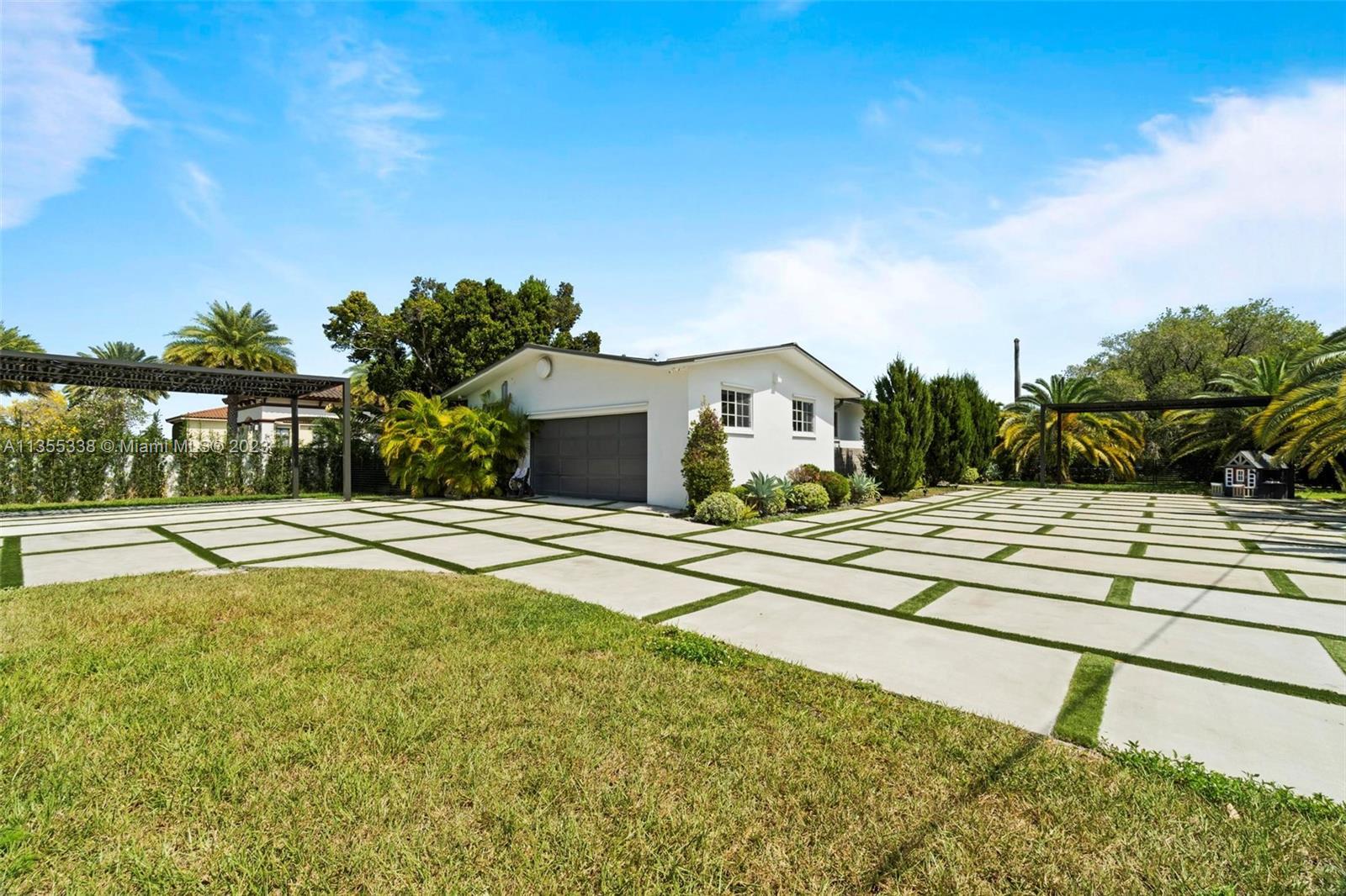 12295 NW 2nd St, Miami FL 33182