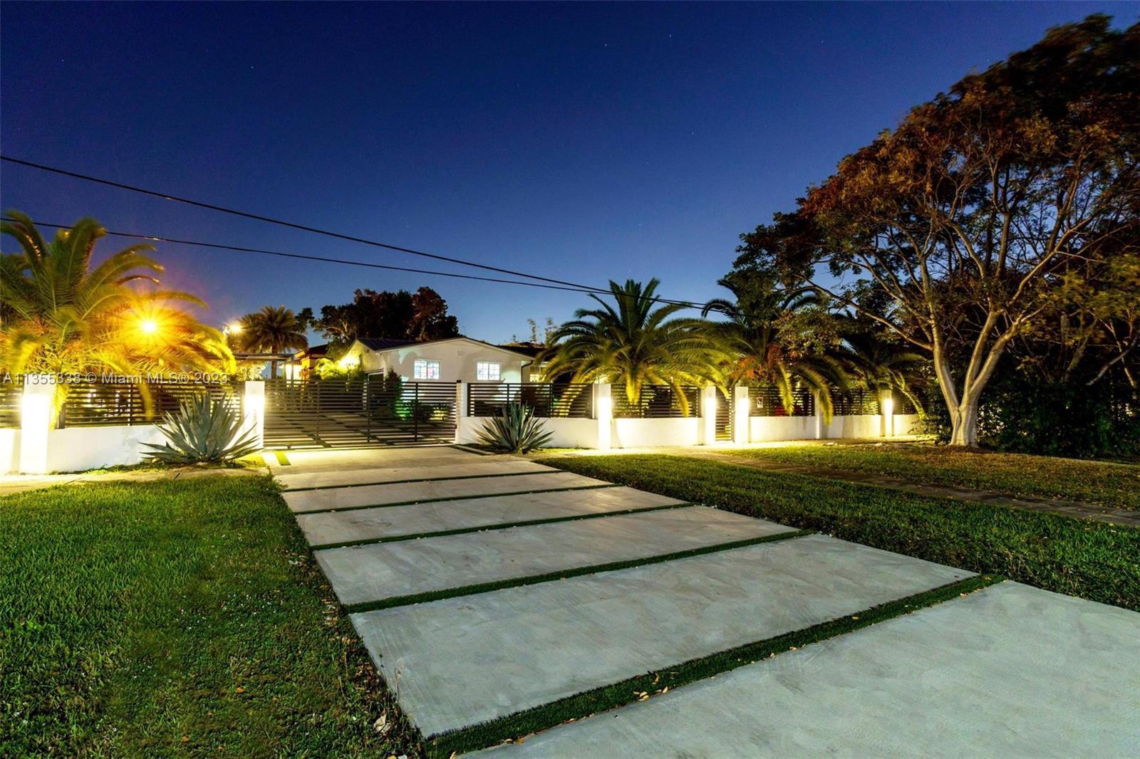 12295 NW 2nd St, Miami FL 33182 photo 4