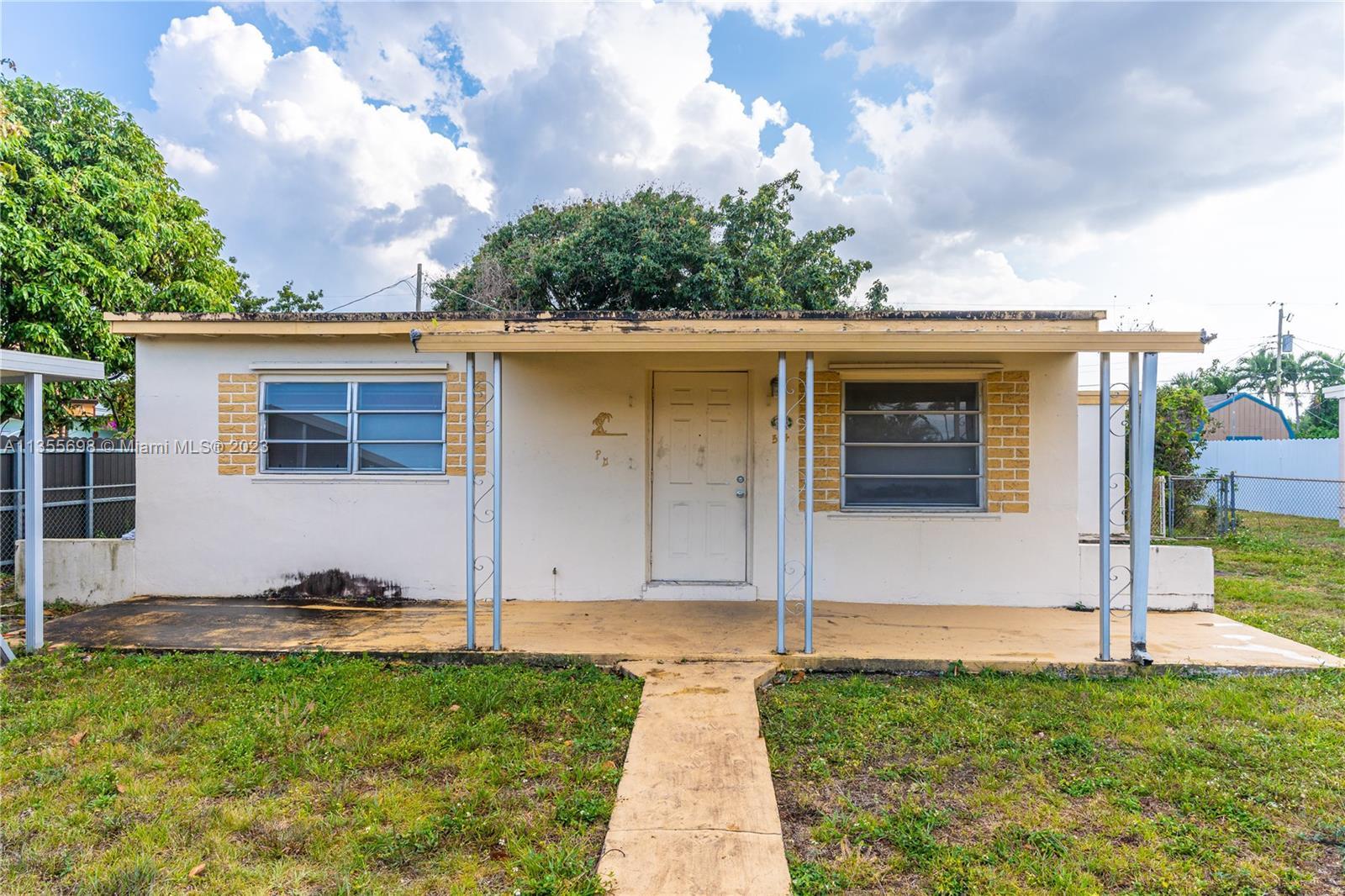 574 E 64th St, Hialeah FL 33013