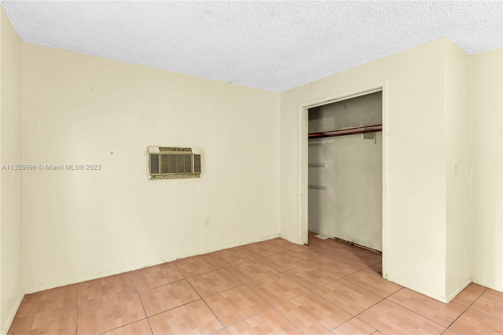 574 E 64th St, Hialeah FL 33013 photo 5