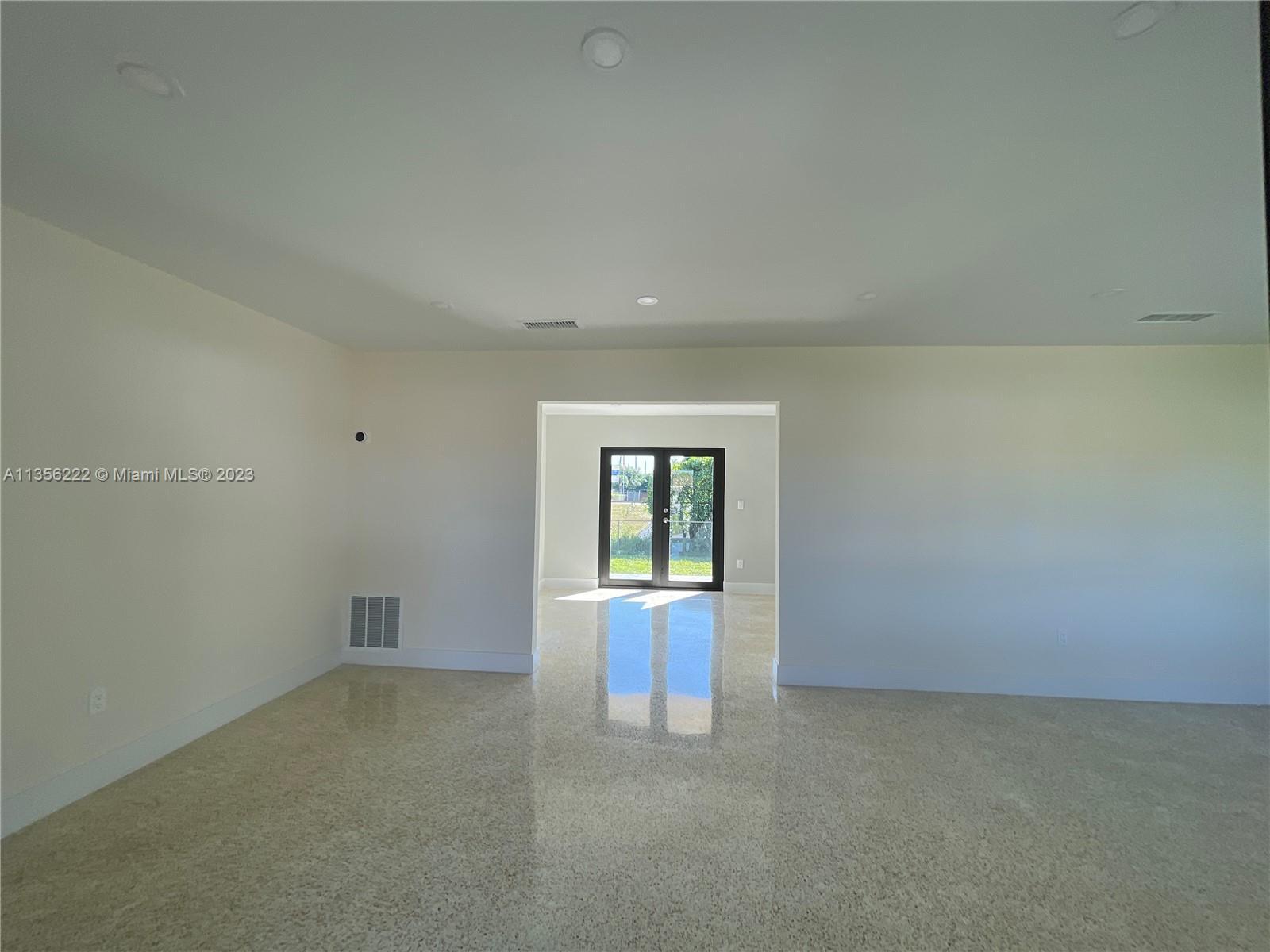 412 W 12th Pl, Hialeah FL 33010 photo 5