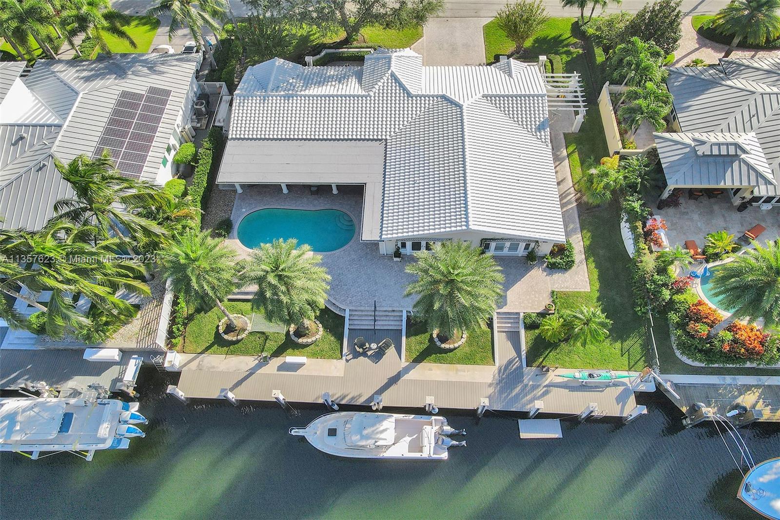 2339 NE 26th St, Lighthouse Point FL 33064 photo 2