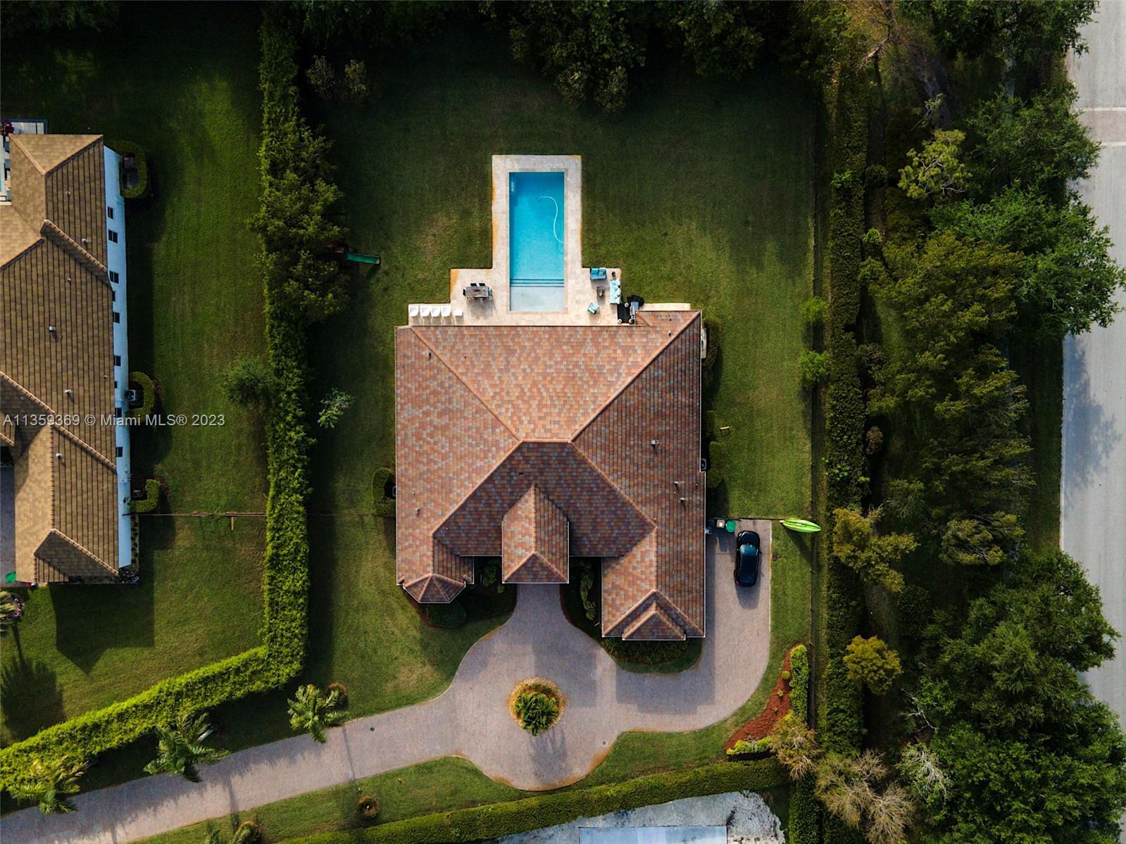 14681 N Jockey Cir N, Davie FL 33330 photo 2