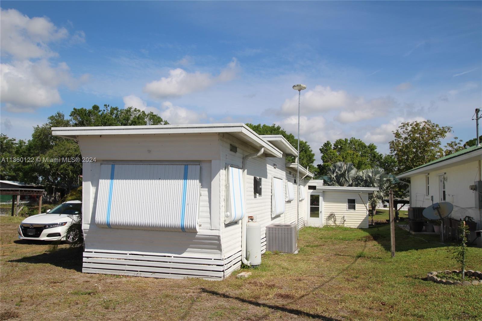 1043 12th Street, Bulkhead Ridge FL 34974 photo 4