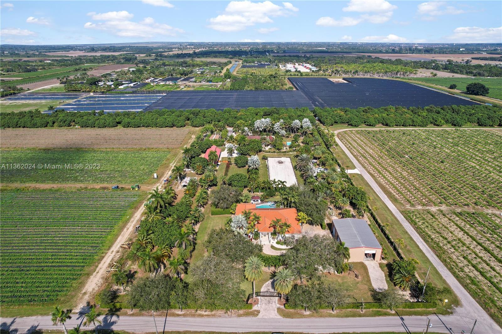15225 SW 210th St, Miami FL 33187