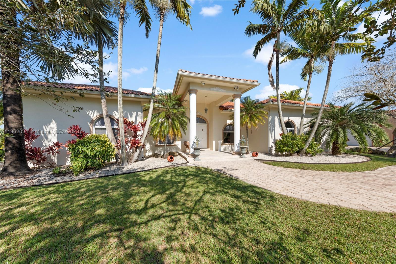 15225 SW 210th St, Miami FL 33187 photo 4