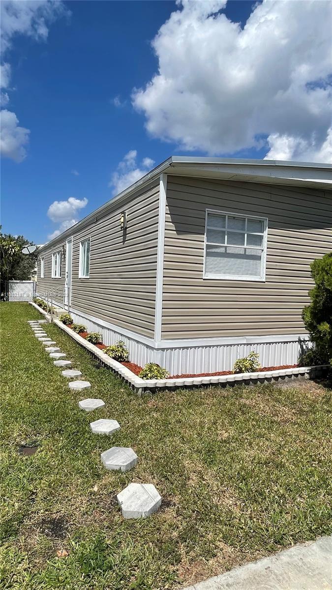 21821 NW 7th Ct, Pembroke Pines FL 33029 photo 5