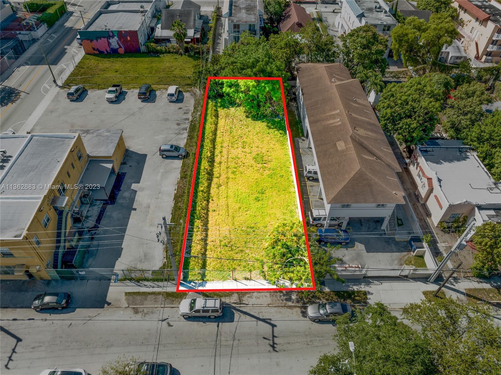 818 NW 3rd St, Miami FL 33128