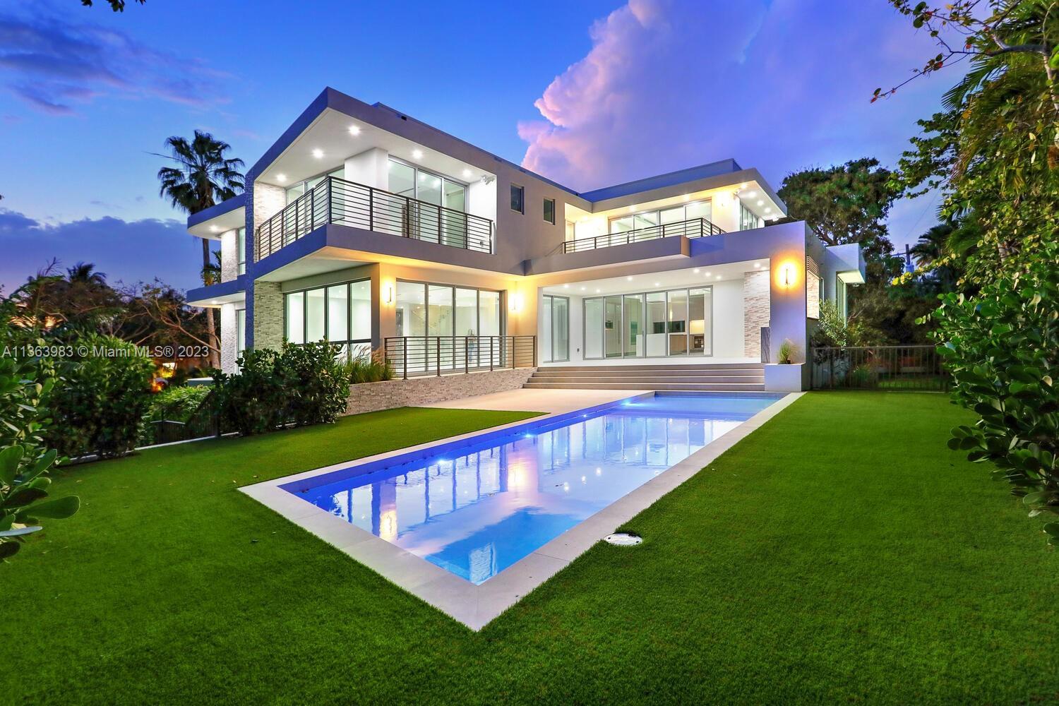 315 Cypress Dr, Key Biscayne FL 33149 photo 3