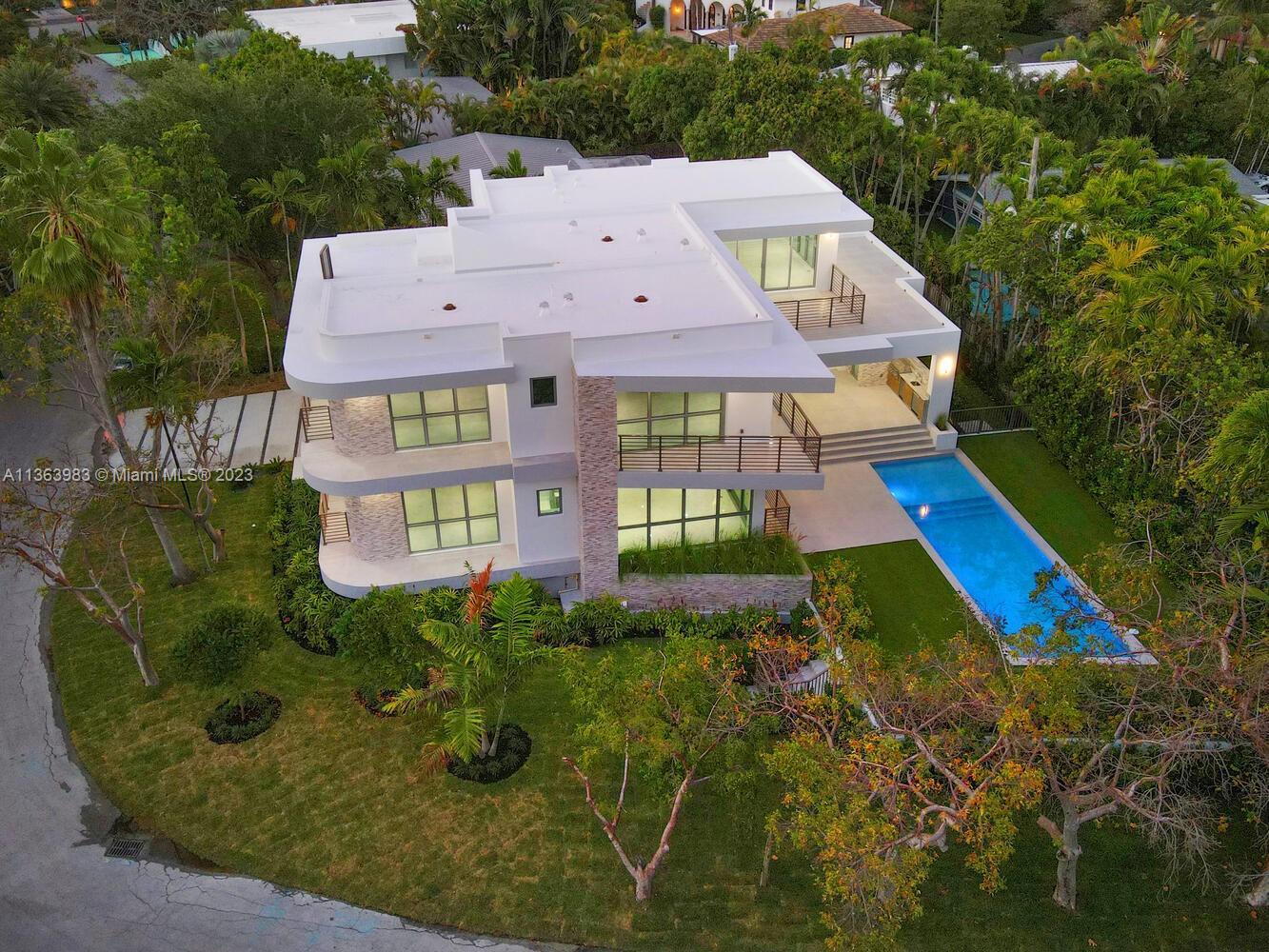 315 Cypress Dr, Key Biscayne FL 33149 photo 5