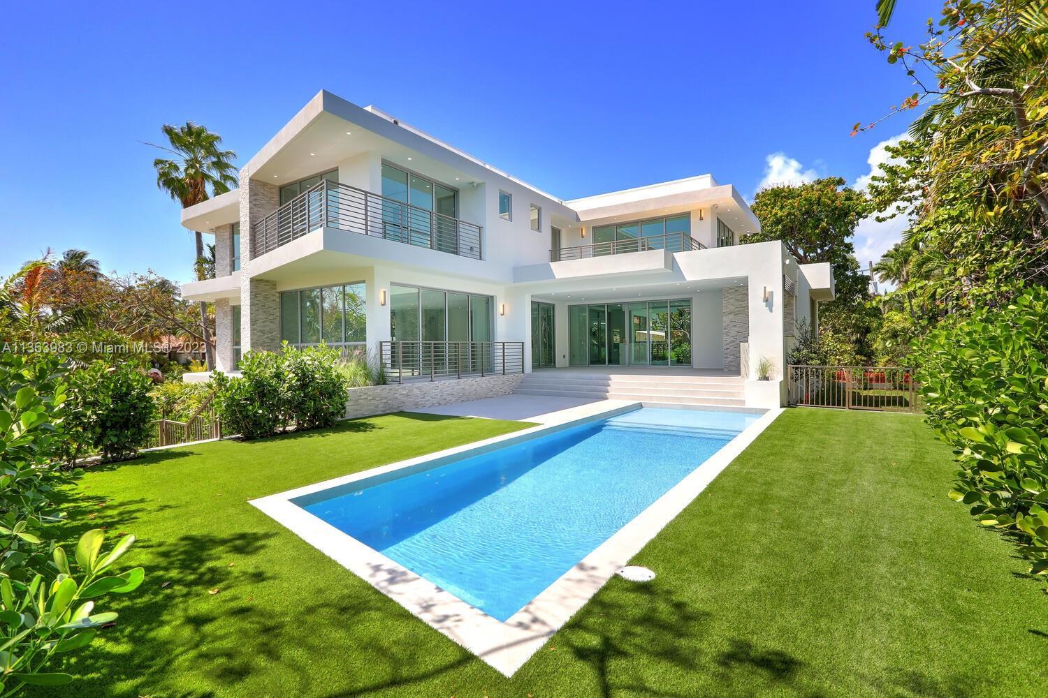 315 Cypress Dr, Key Biscayne FL 33149 photo 4