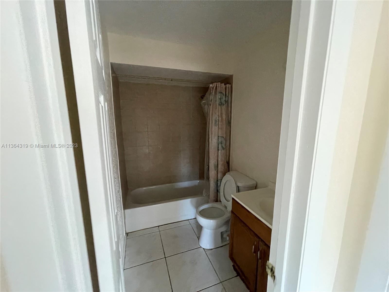 2703 Langston Dr, Fort Pierce FL 34946 photo 2