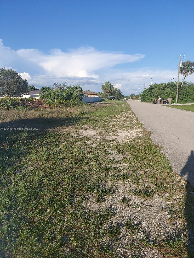 2710 10 St, Lehigh Acres FL 33976 photo 3
