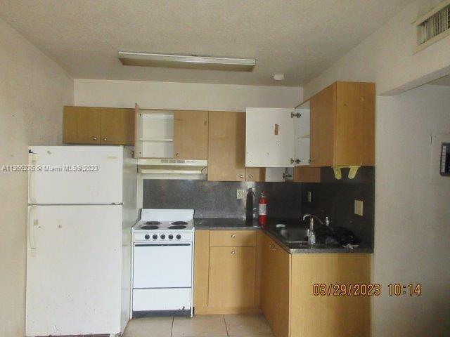 3200 NW 47th St # C, Miami FL 33142 photo 4