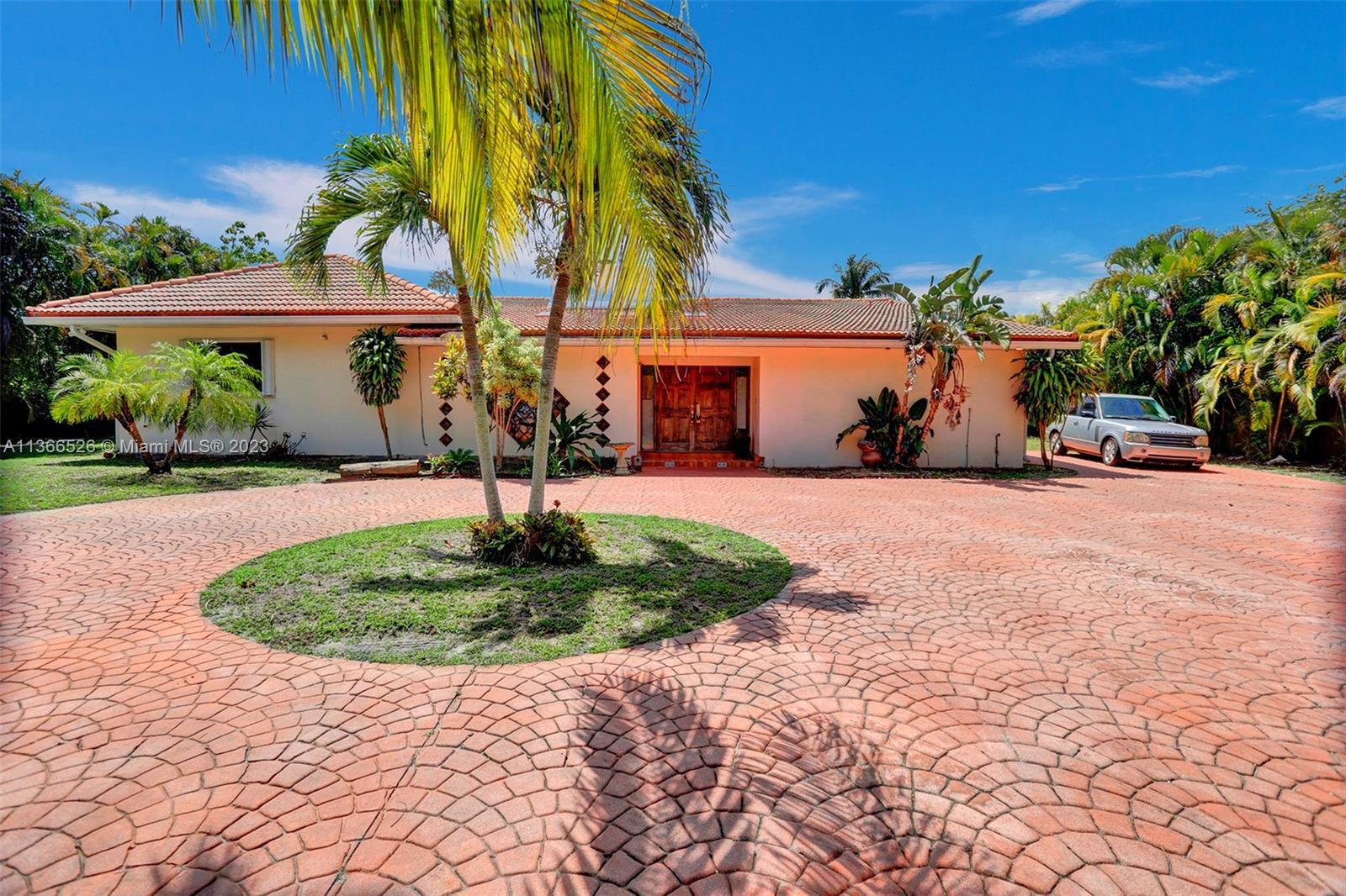 36 NW 154th St, Miami FL 33169 photo 2