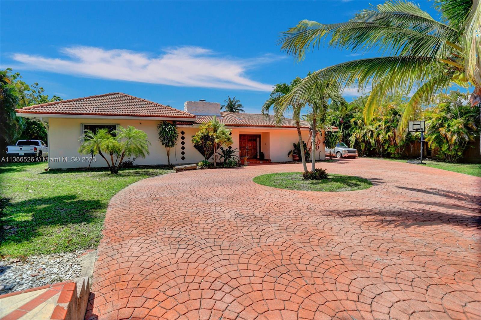 36 NW 154th St, Miami FL 33169