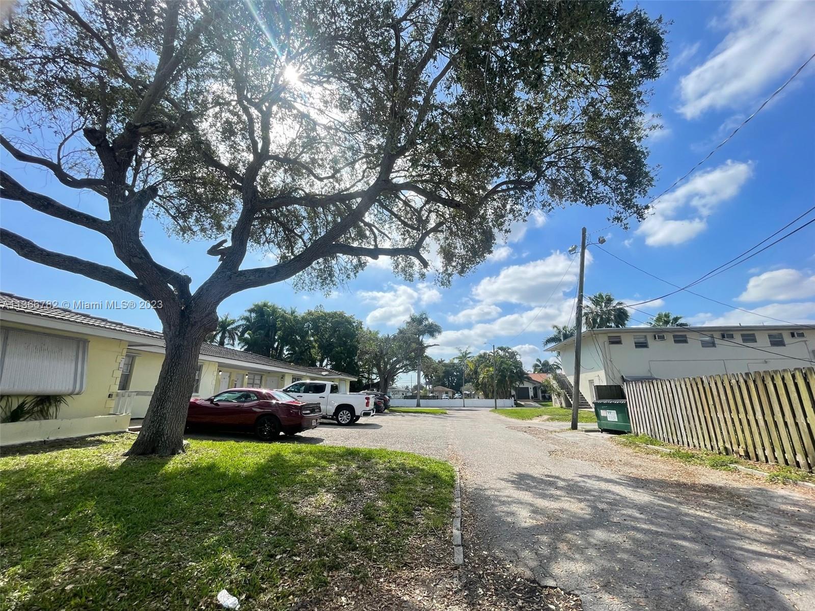 213 SE Park St, Dania Beach FL 33004