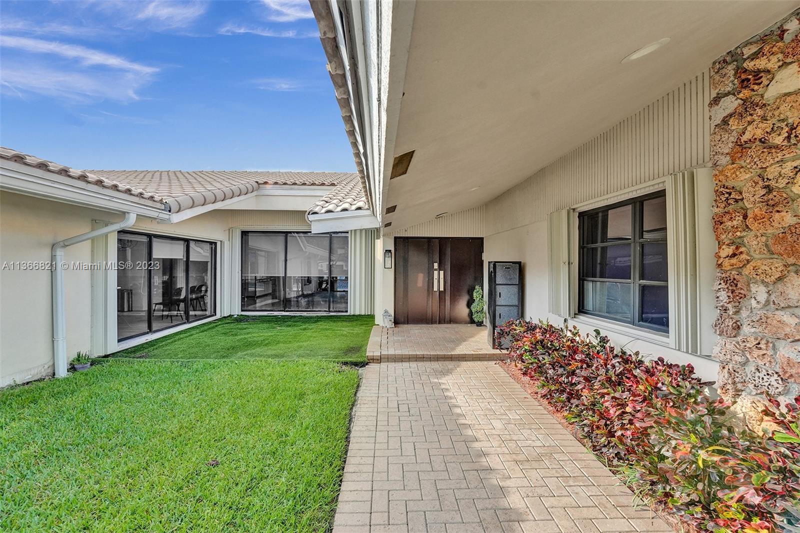 3180 N 36th St, Hollywood FL 33021 photo 2