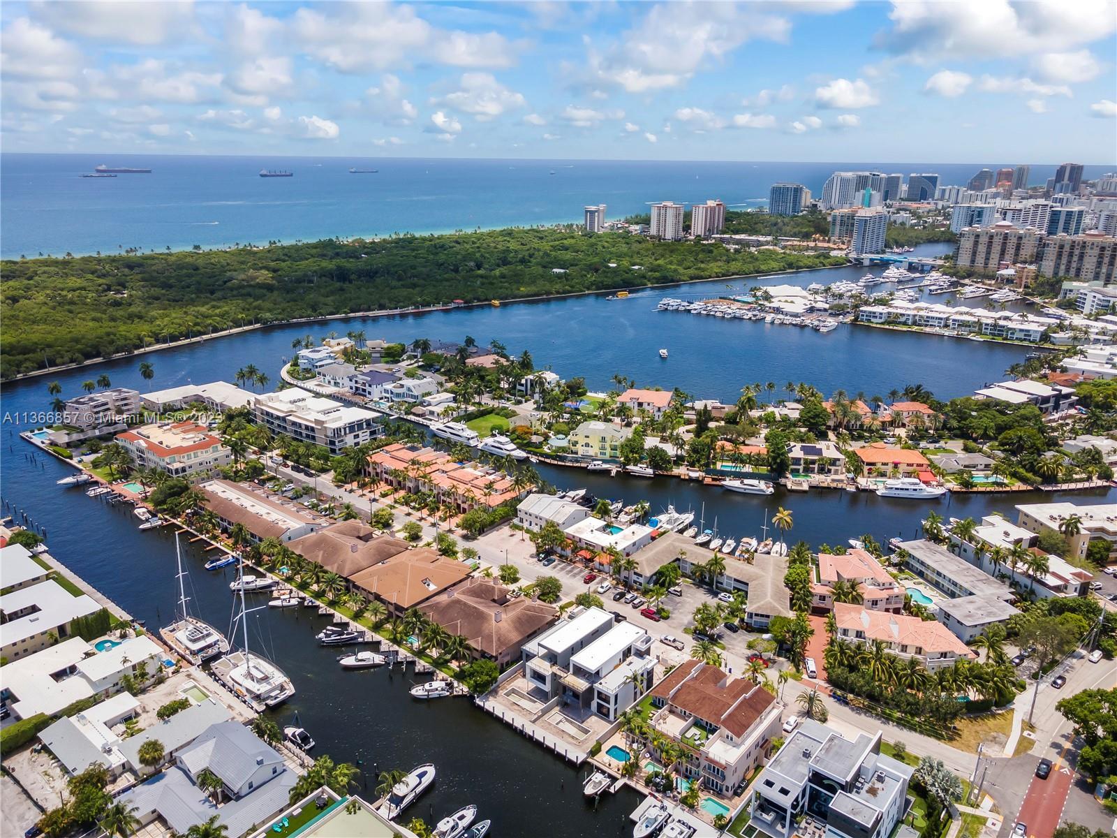 2721 NE 14th St, Fort Lauderdale FL 33304