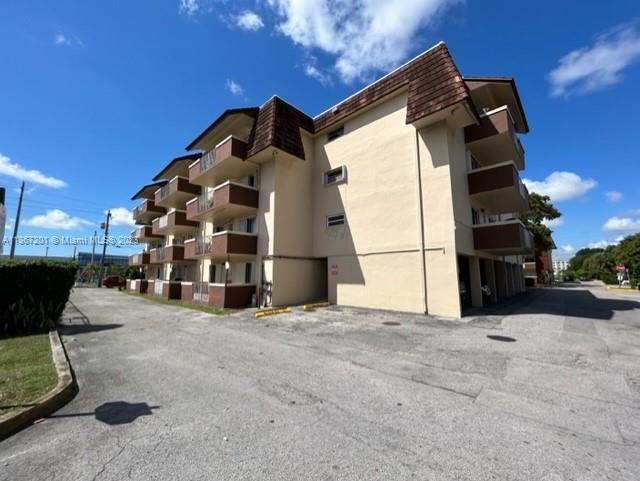 685 Miller Dr # 401E, Miami Springs FL 33166 photo 3