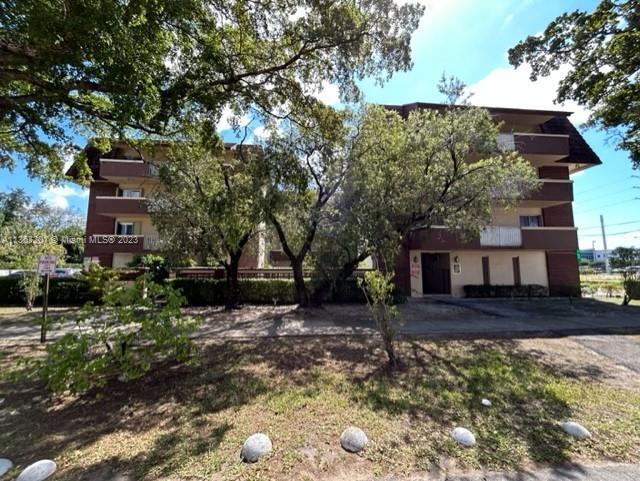 685 Miller Dr # 401E, Miami Springs FL 33166