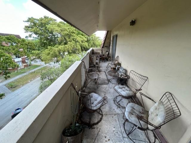 685 Miller Dr # 401E, Miami Springs FL 33166 photo 5