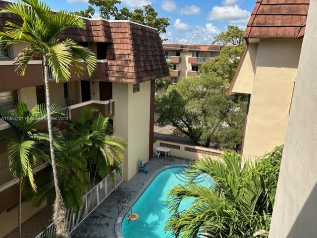 685 Miller Dr # 401E, Miami Springs FL 33166 photo 4