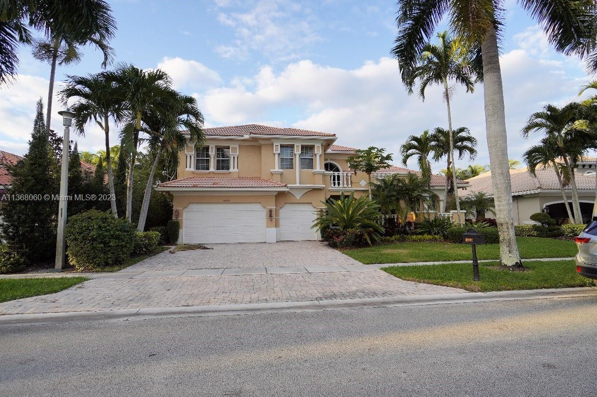 10997 Canary Island Ct, Plantation FL 33324 photo 2