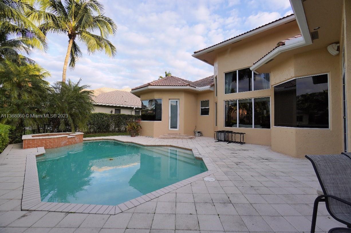 10997 Canary Island Ct, Plantation FL 33324 photo 4