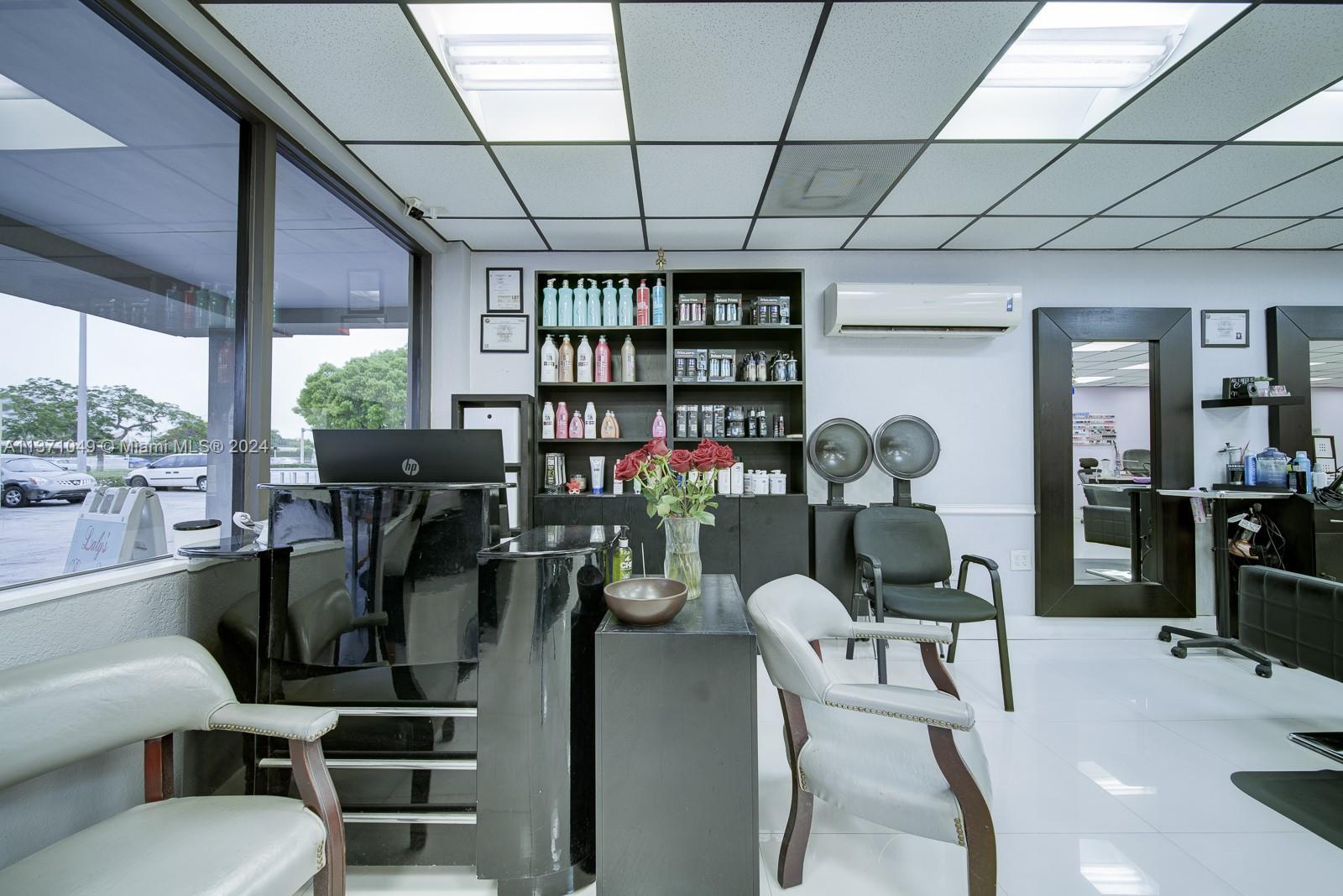 Unisex Beauty Salon For Sale, Miami FL 33165 photo 5