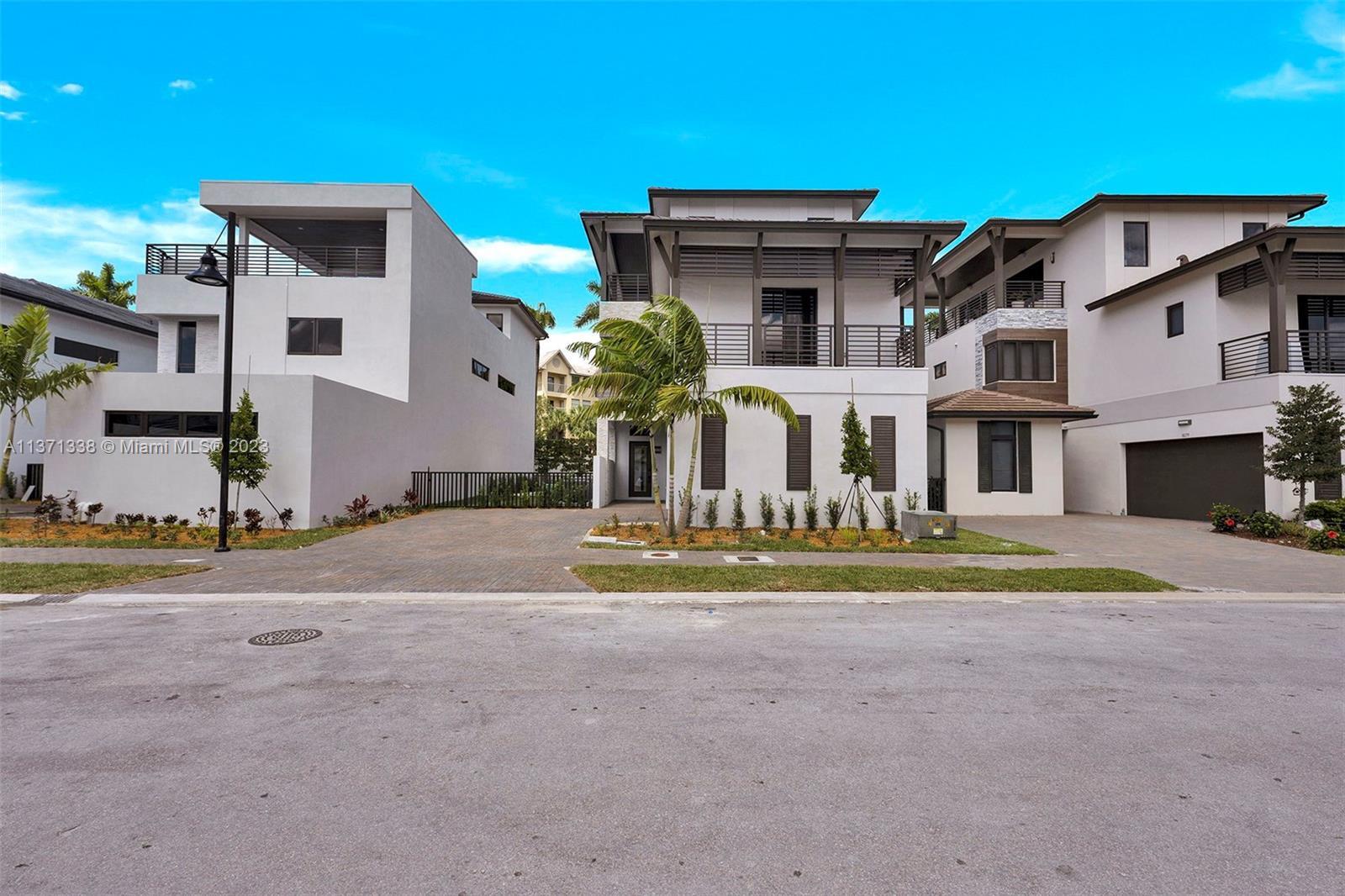 8085 NW 48th Ter, Doral FL 33166 photo 5