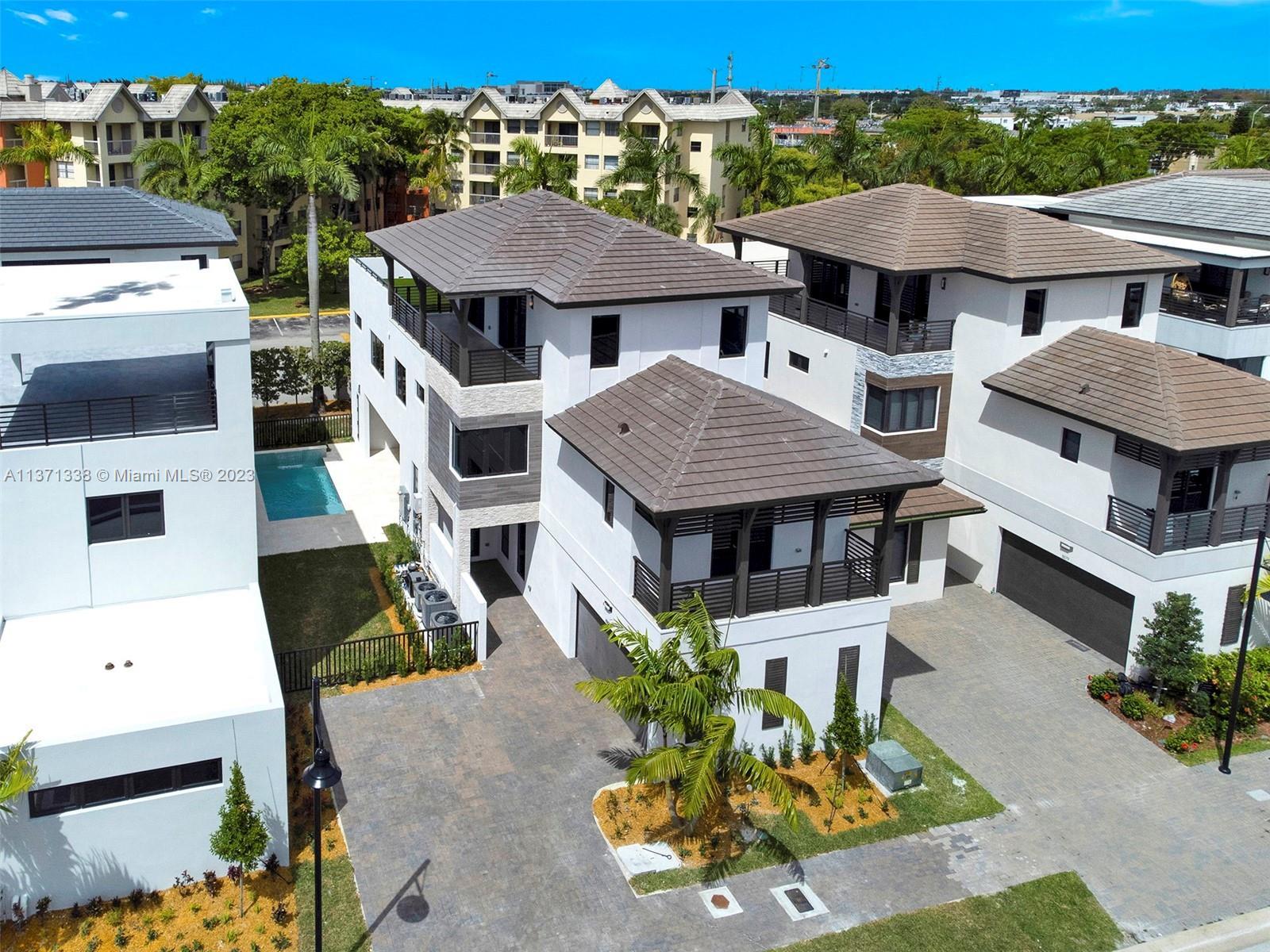 8085 NW 48th Ter, Doral FL 33166 photo 4