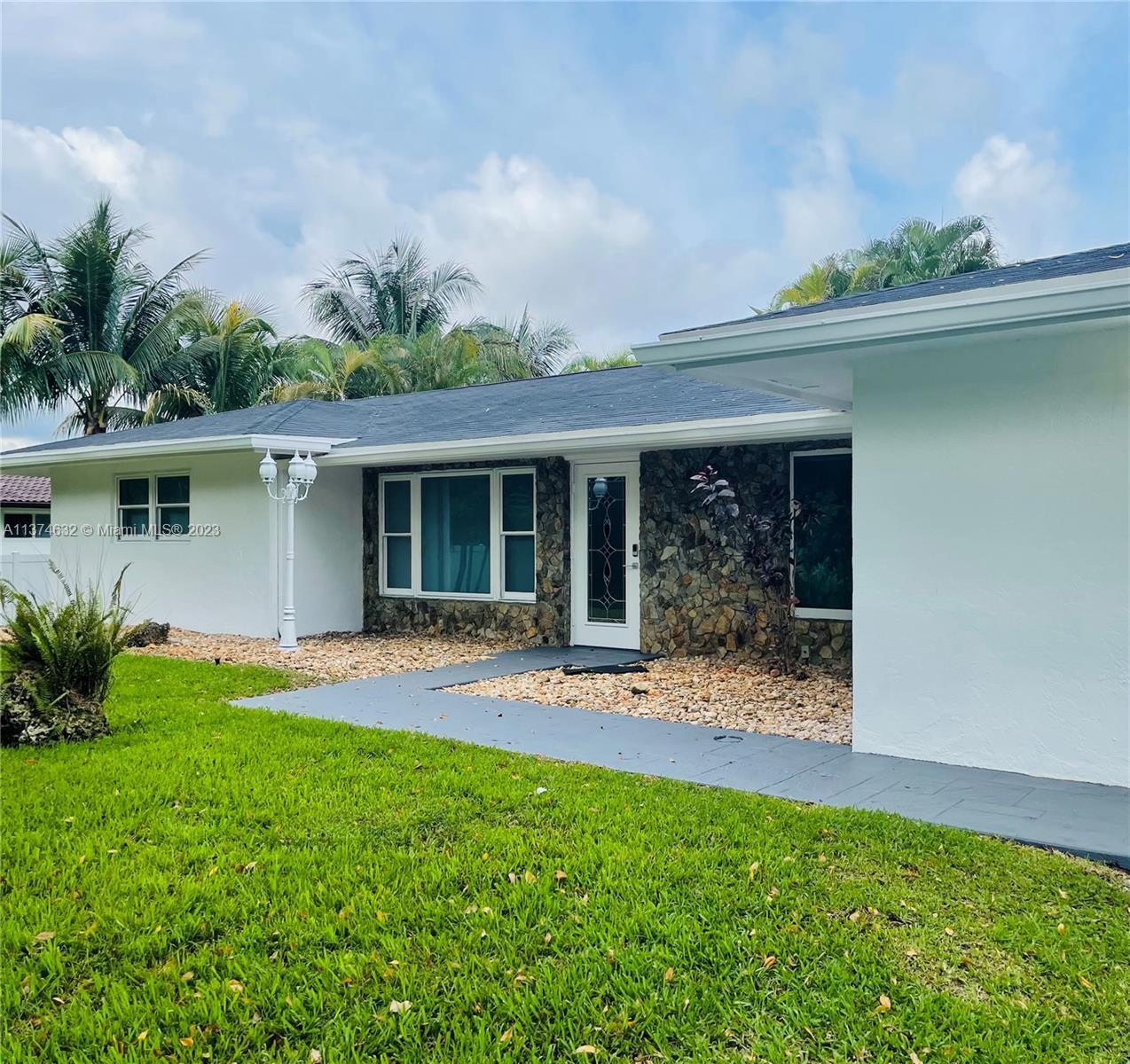 5785 SW 160th Ave, Southwest Ranches FL 33331