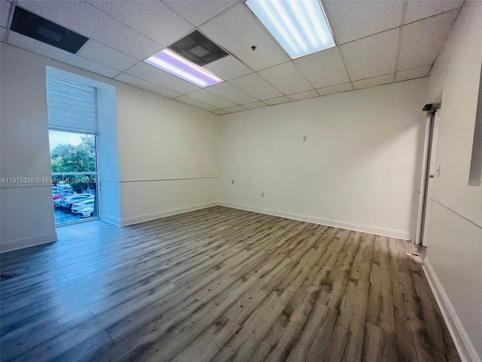 7500 NW 25th St # 204, Miami FL 33122 photo 2