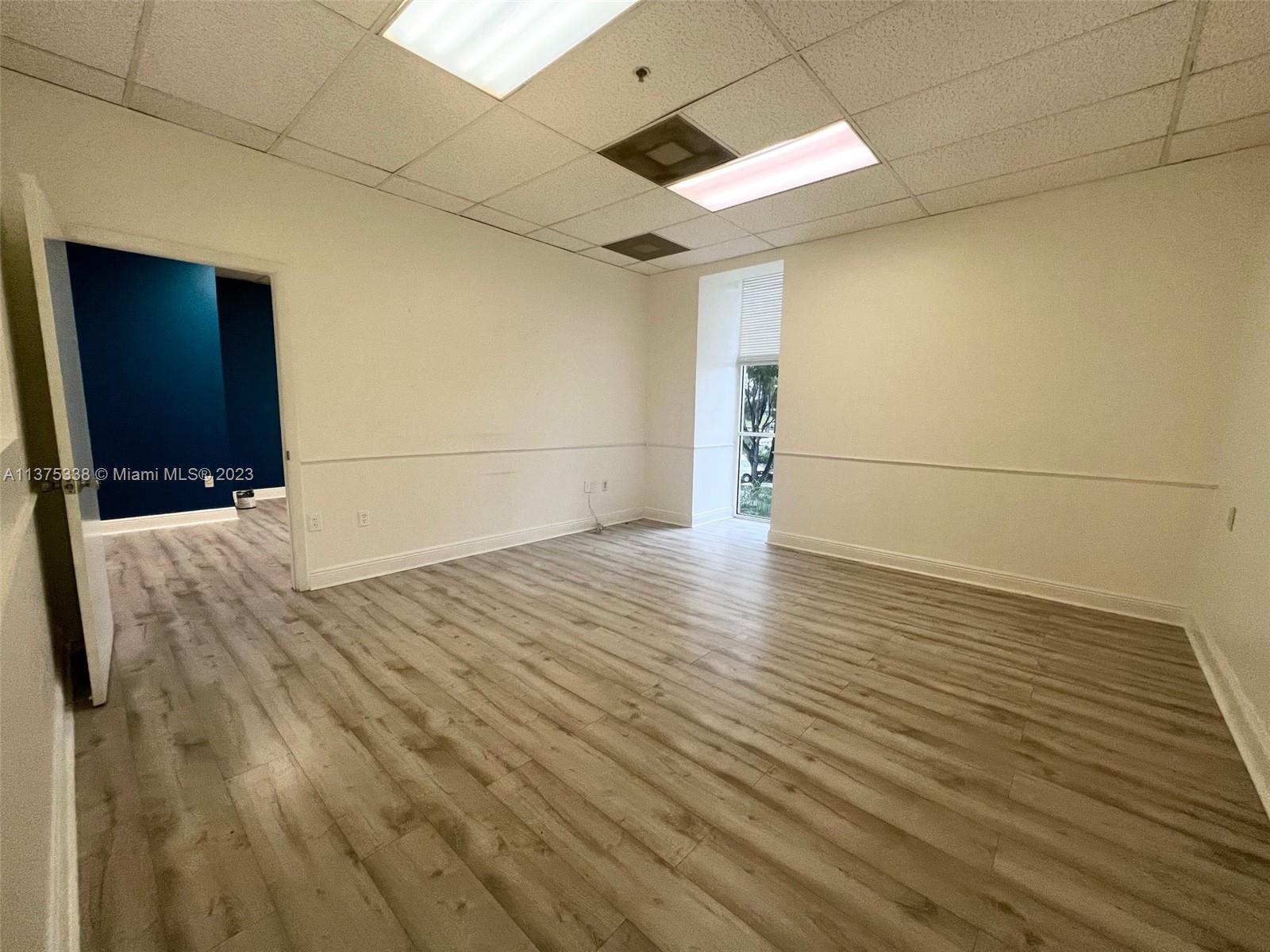 7500 NW 25th St # 204, Miami FL 33122