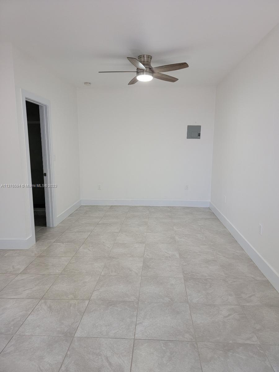 Miami, FL 33185 photo 3
