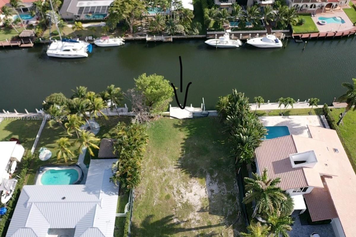 473 Sunset Dr, Hallandale Beach FL 33009 photo 2
