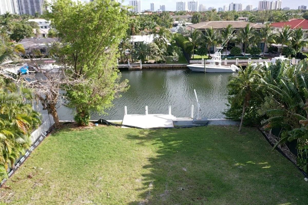 473 Sunset Dr, Hallandale Beach FL 33009 photo 3