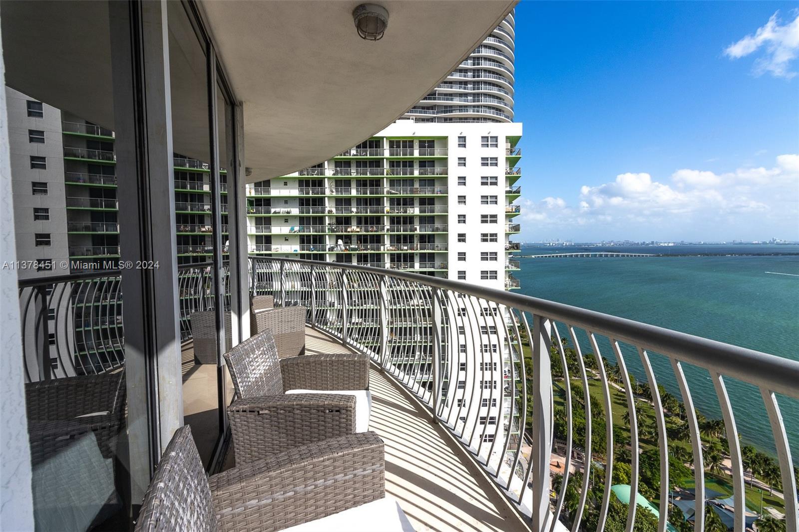 1750 N Bayshore Dr # 3201, Miami FL 33132 photo 4