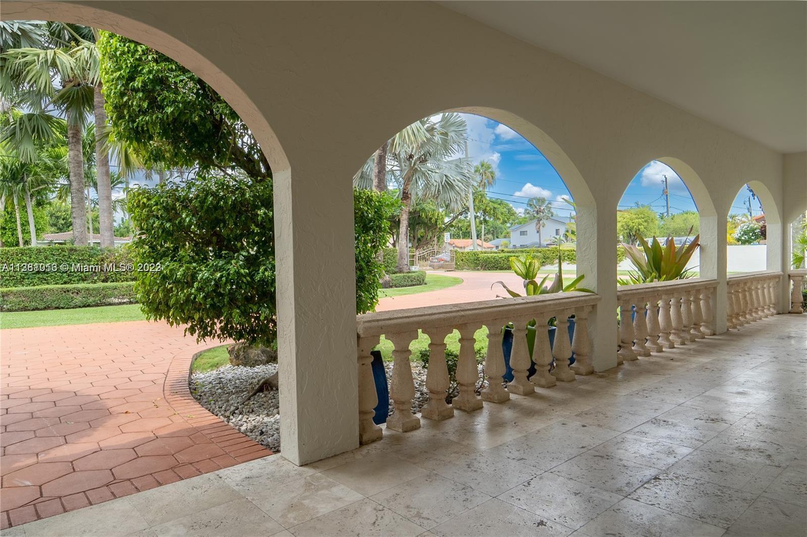 2605 SW 115th Ave, Miami FL 33165 photo 2