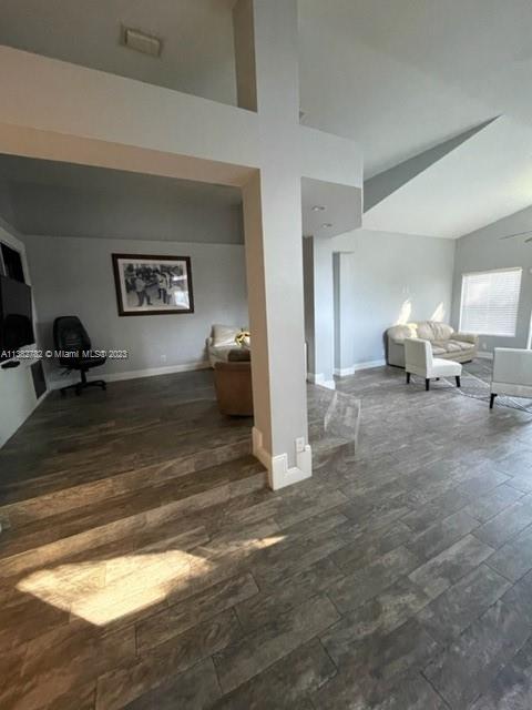 2002 NW 53rd St # 2002, Boca Raton FL 33496