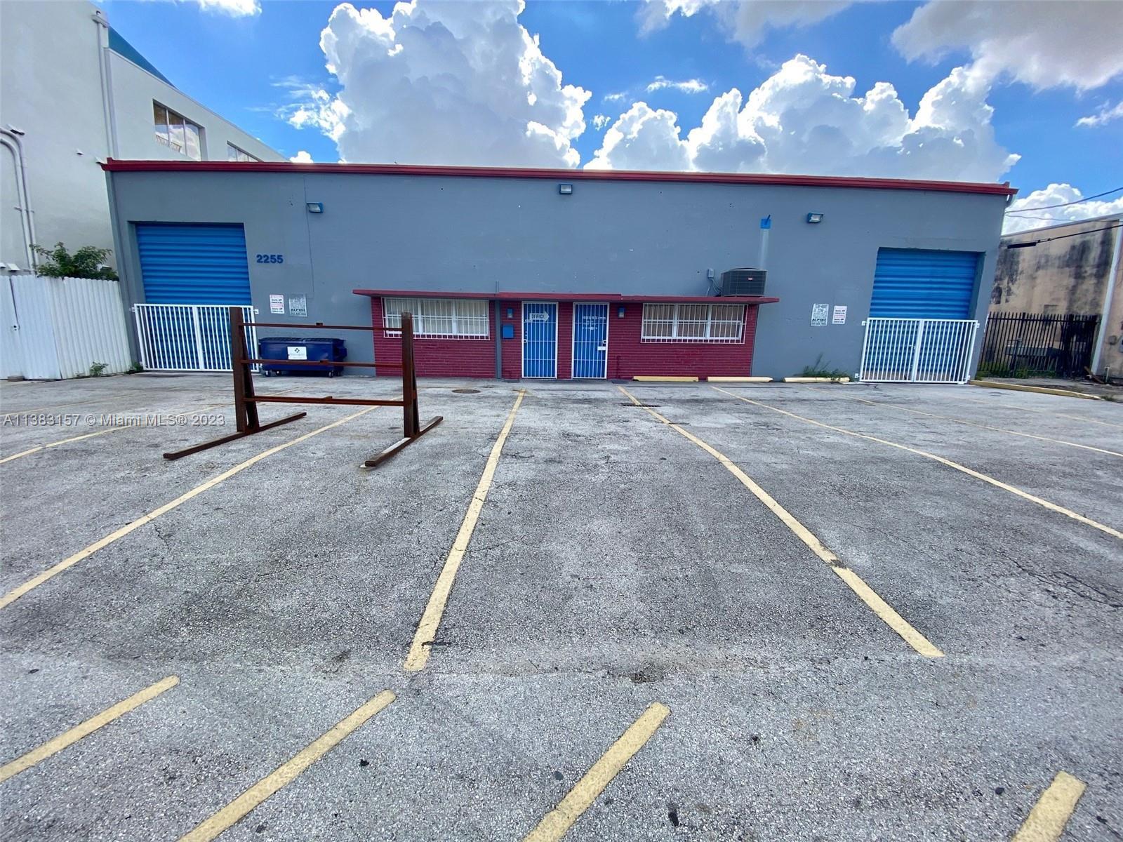 Hialeah, FL 33010