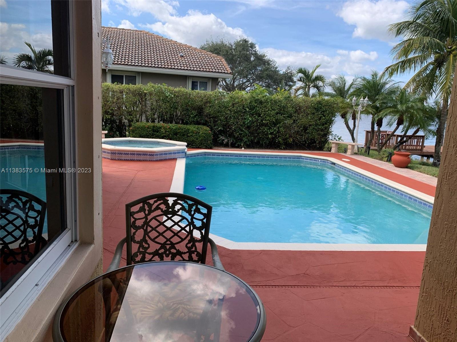 576 NW 120th Dr, Coral Springs FL 33071 photo 5