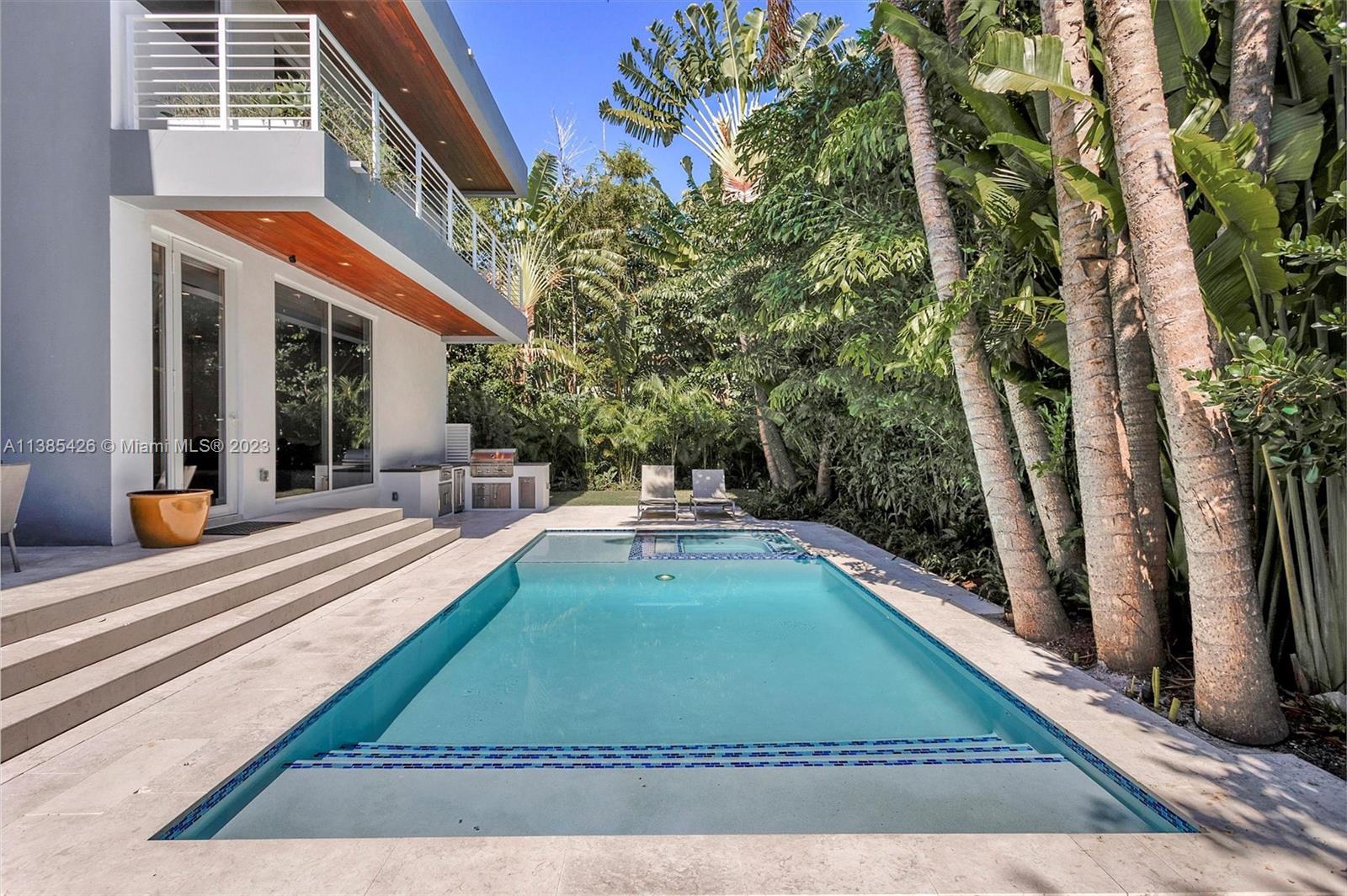425 Harbor Dr, Key Biscayne FL 33149 photo 4