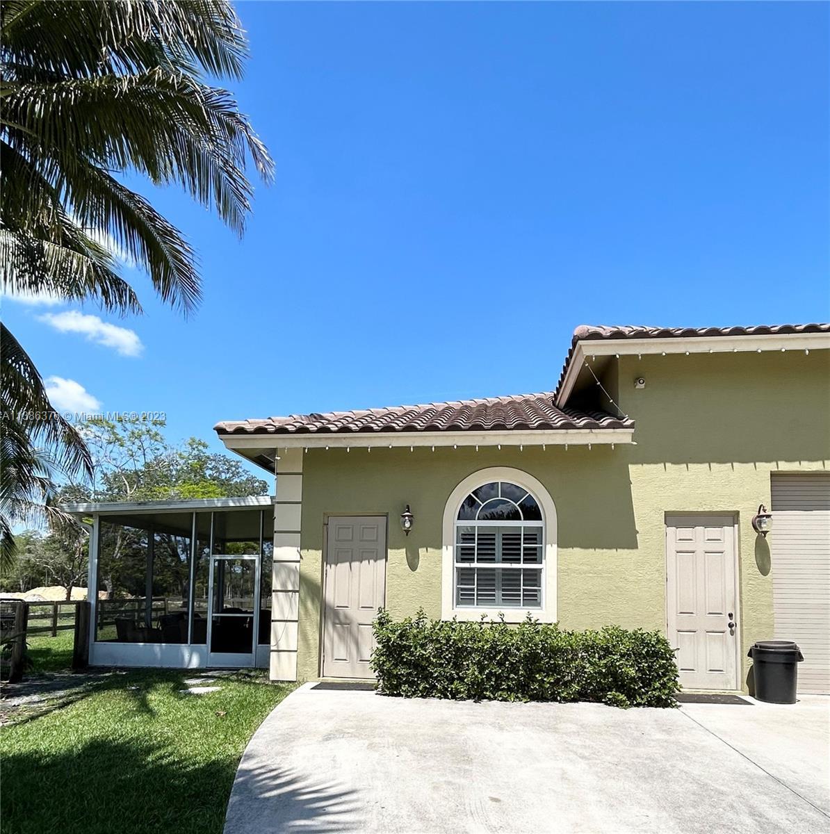 11090 N 81st Ct N, Palm Beach Gardens FL 33412 photo 2